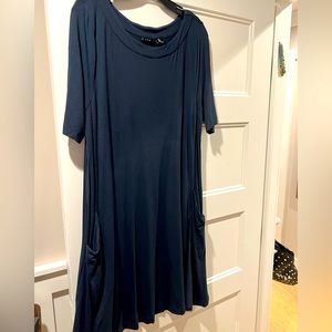 Nicole Miller Tee Shirt dress size L